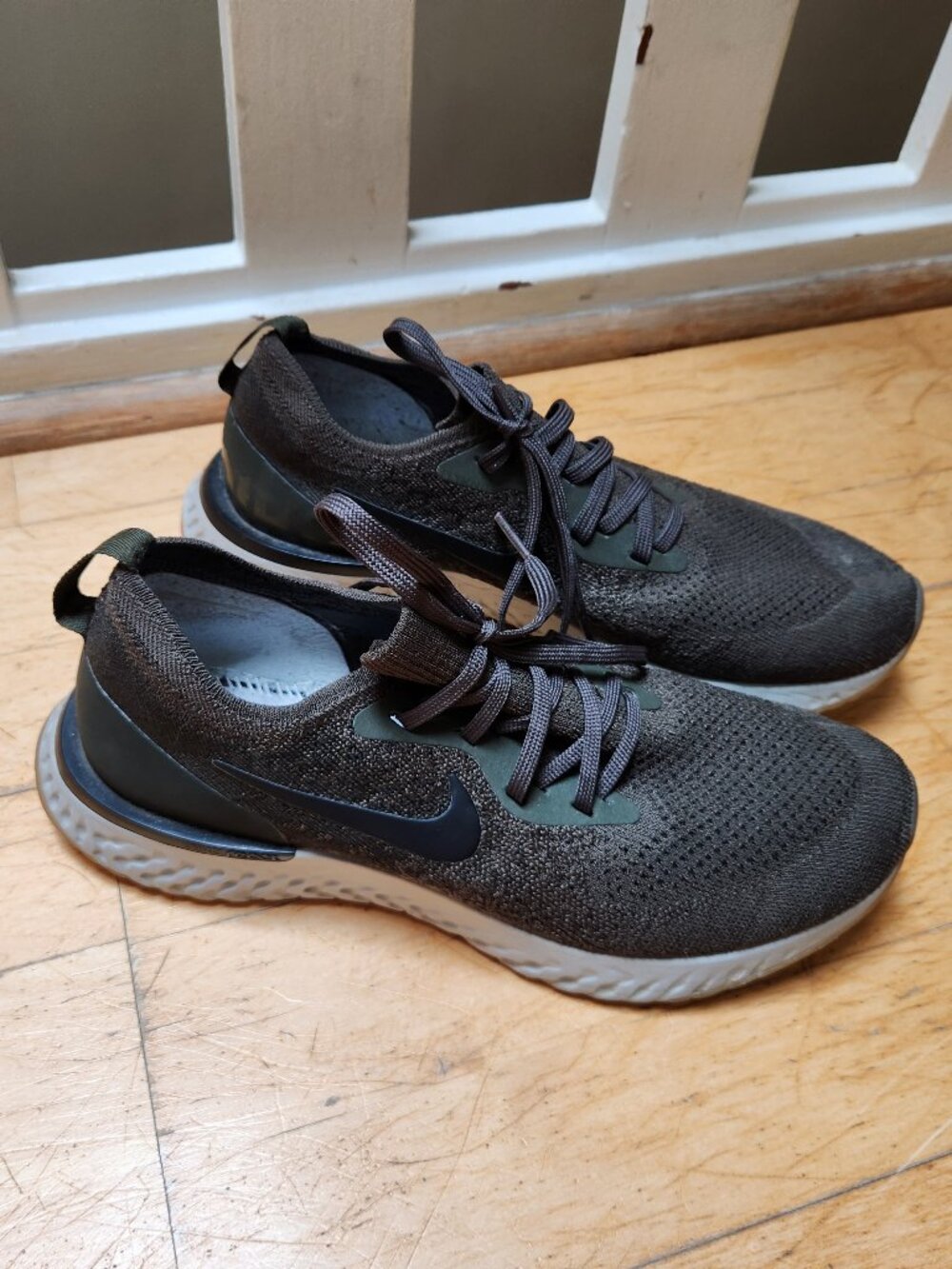 Nike Epic React green running shoes / 9